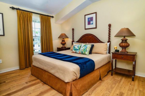 5322-1P Top Floor 1 BR overlooks pool courtyard -